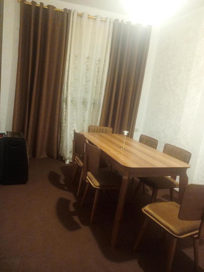 קאראק Jarajreh Apartments/ Hotel מראה חיצוני תמונה