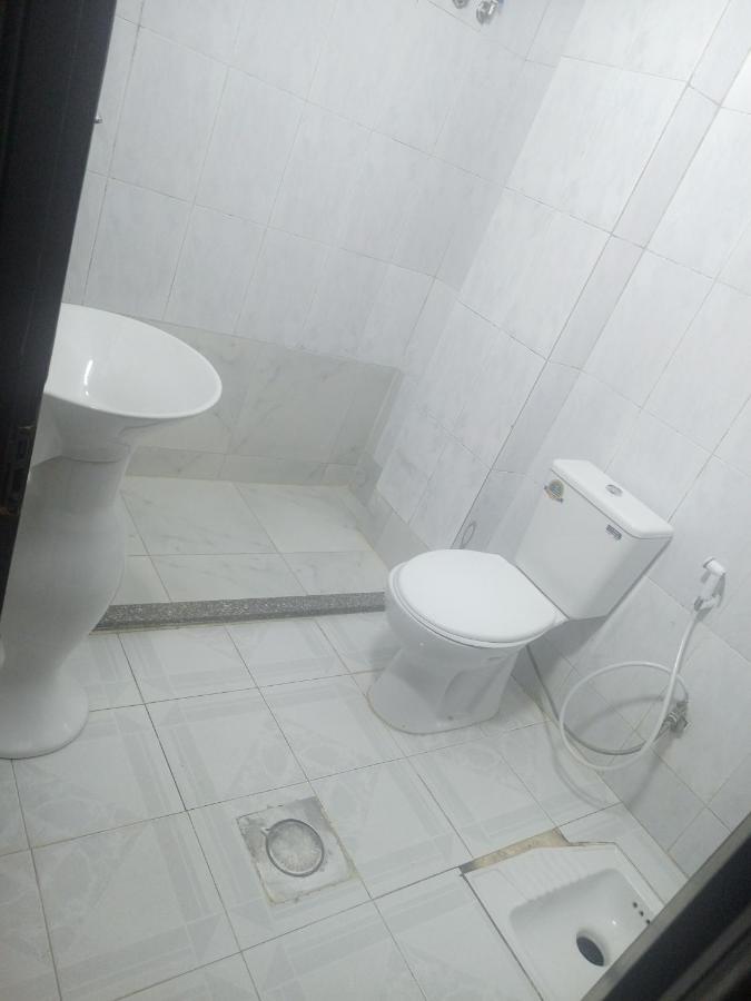 קאראק Jarajreh Apartments/ Hotel מראה חיצוני תמונה