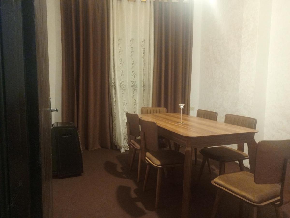 קאראק Jarajreh Apartments/ Hotel מראה חיצוני תמונה