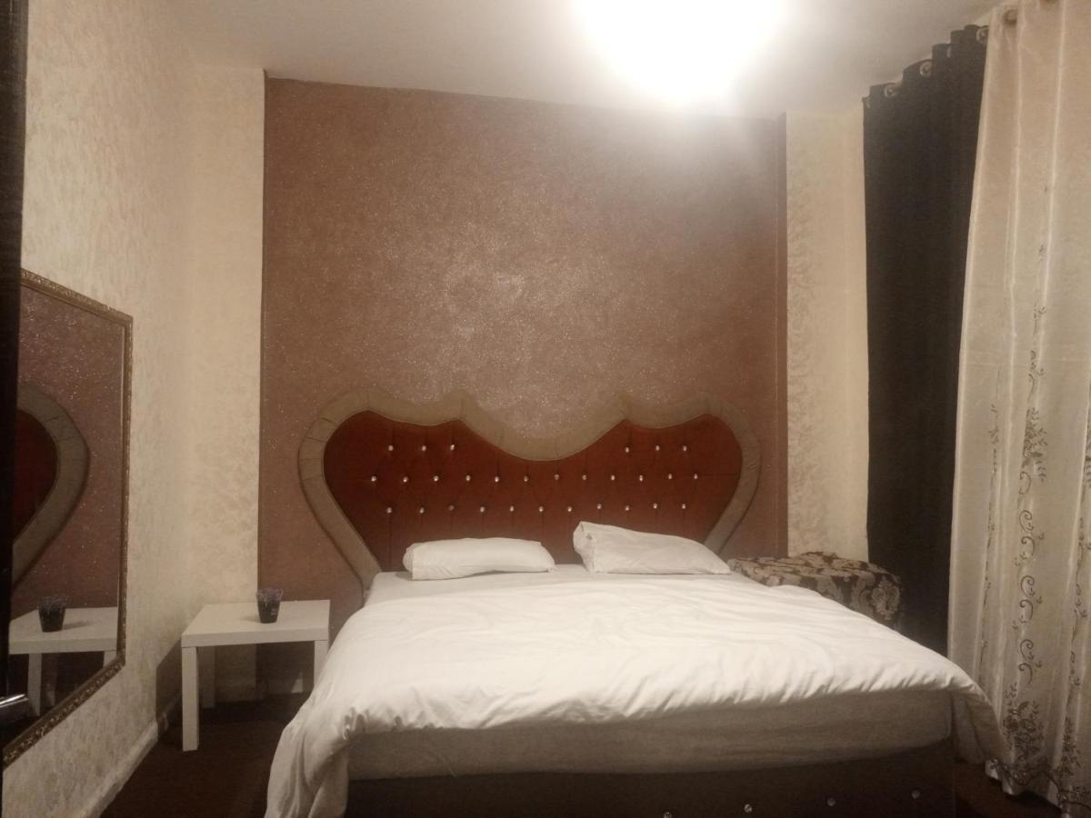 קאראק Jarajreh Apartments/ Hotel מראה חיצוני תמונה